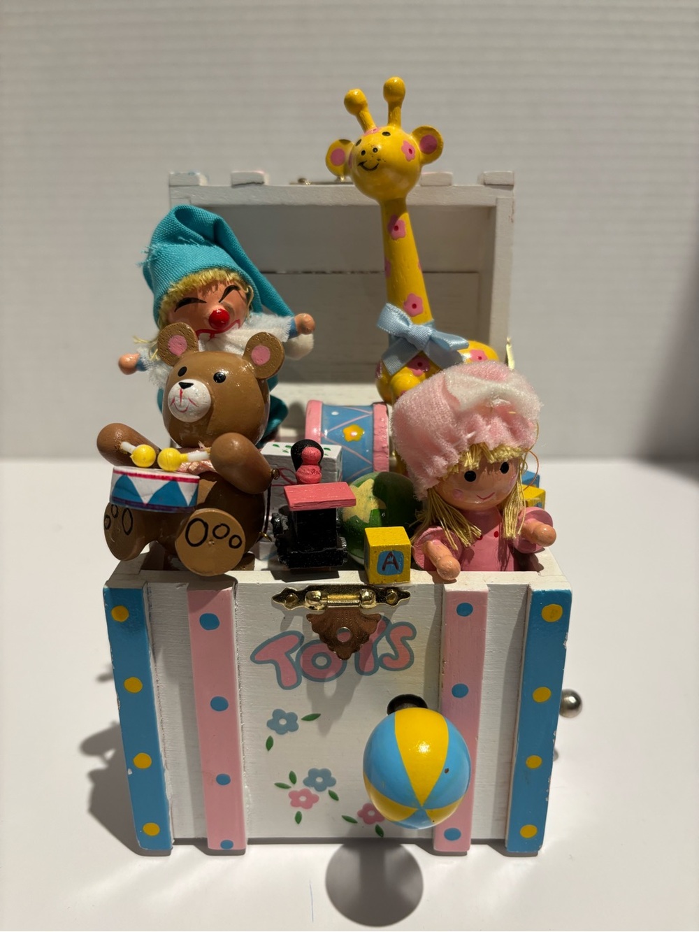 Vintage 1983 Enesco TOY BOX Giraffe Clown Bear Doll Music Box It's A Small World